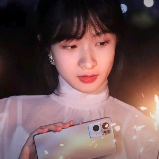 幸福一辈子。我姓名肖幸福快乐靠自己姓肖