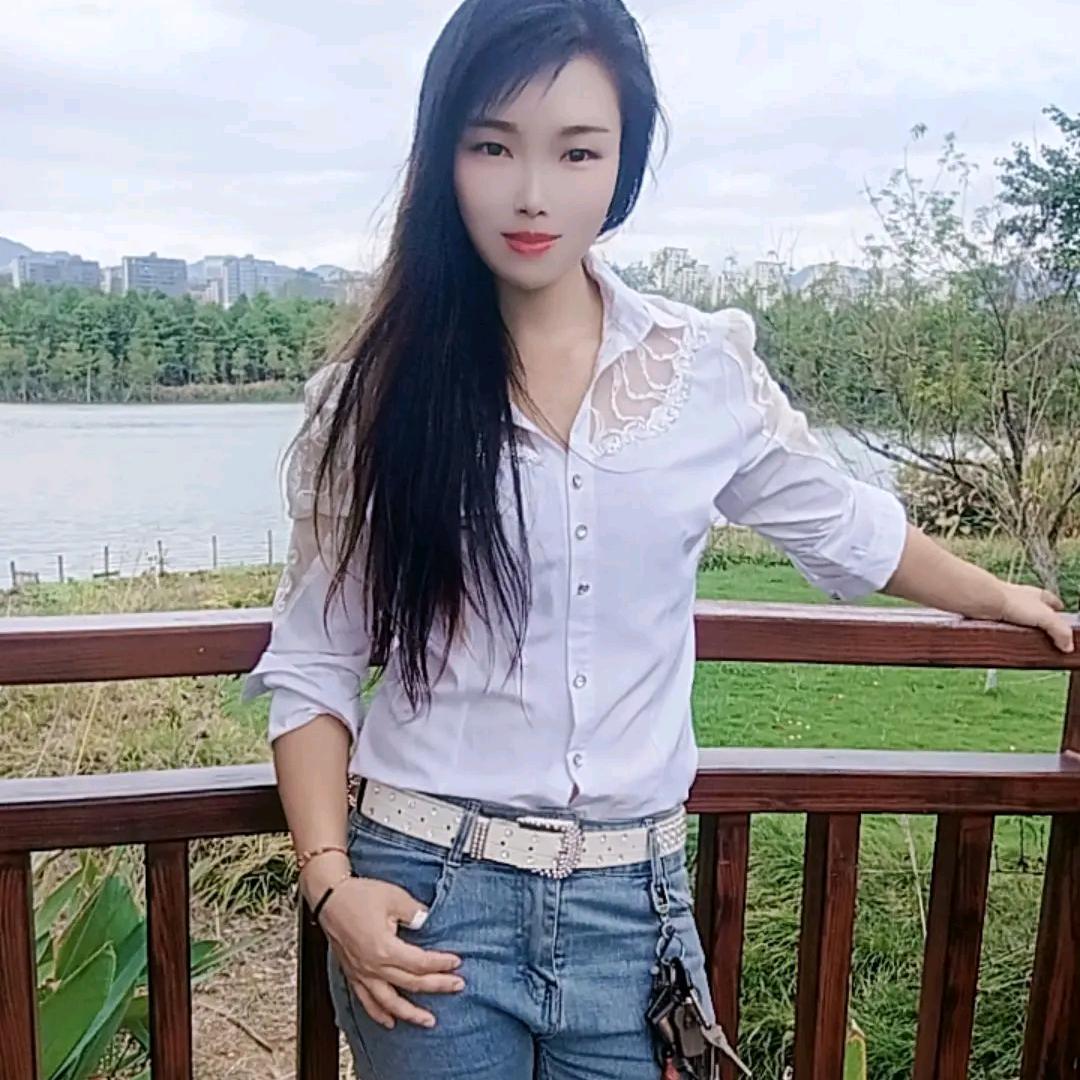 湖 北 艳 艳 💕