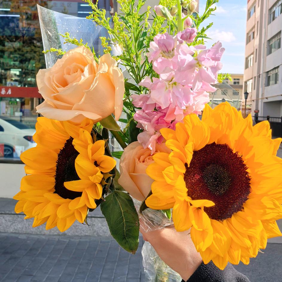 暖暖(ง ˙o˙)ว