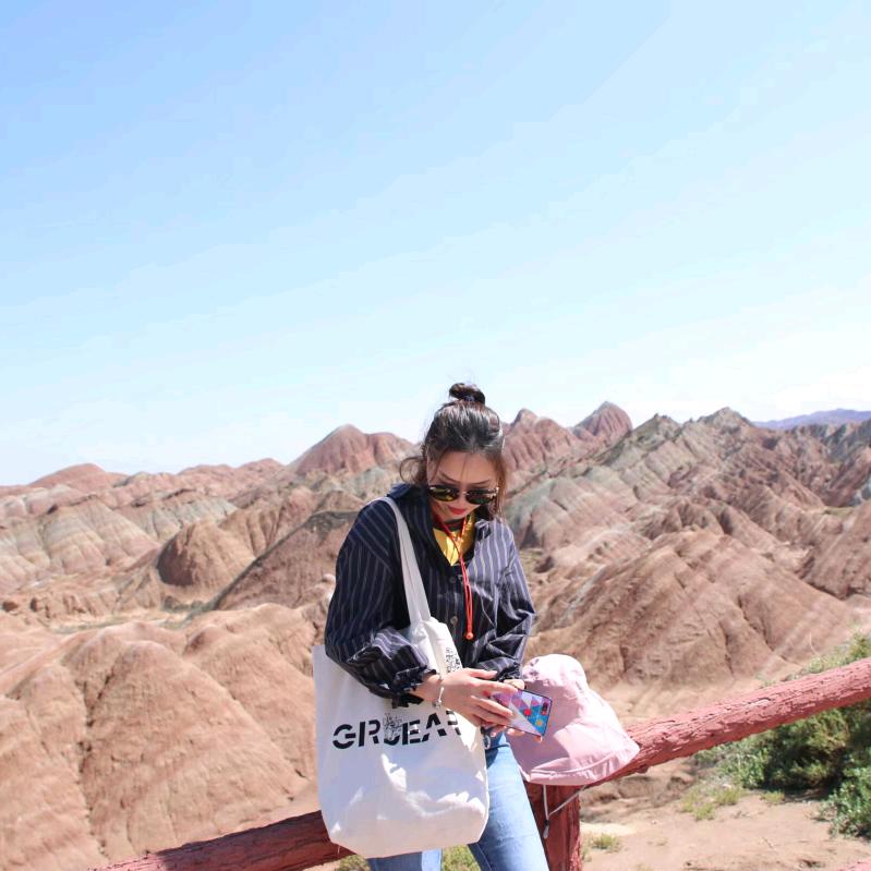 鄢细凤&百合世纪广场