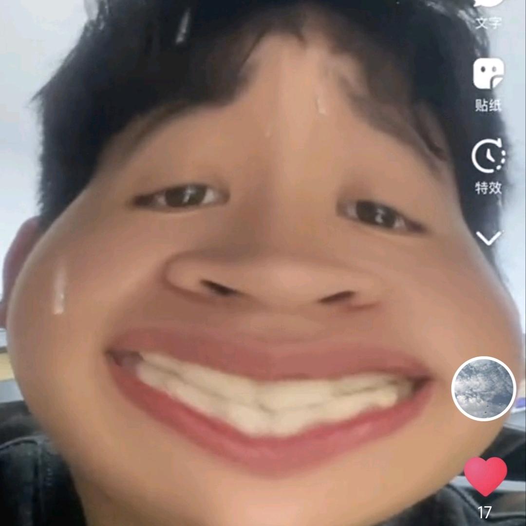只想安静玩手机🤫