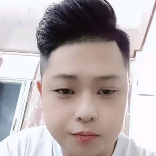 三个孩子爸