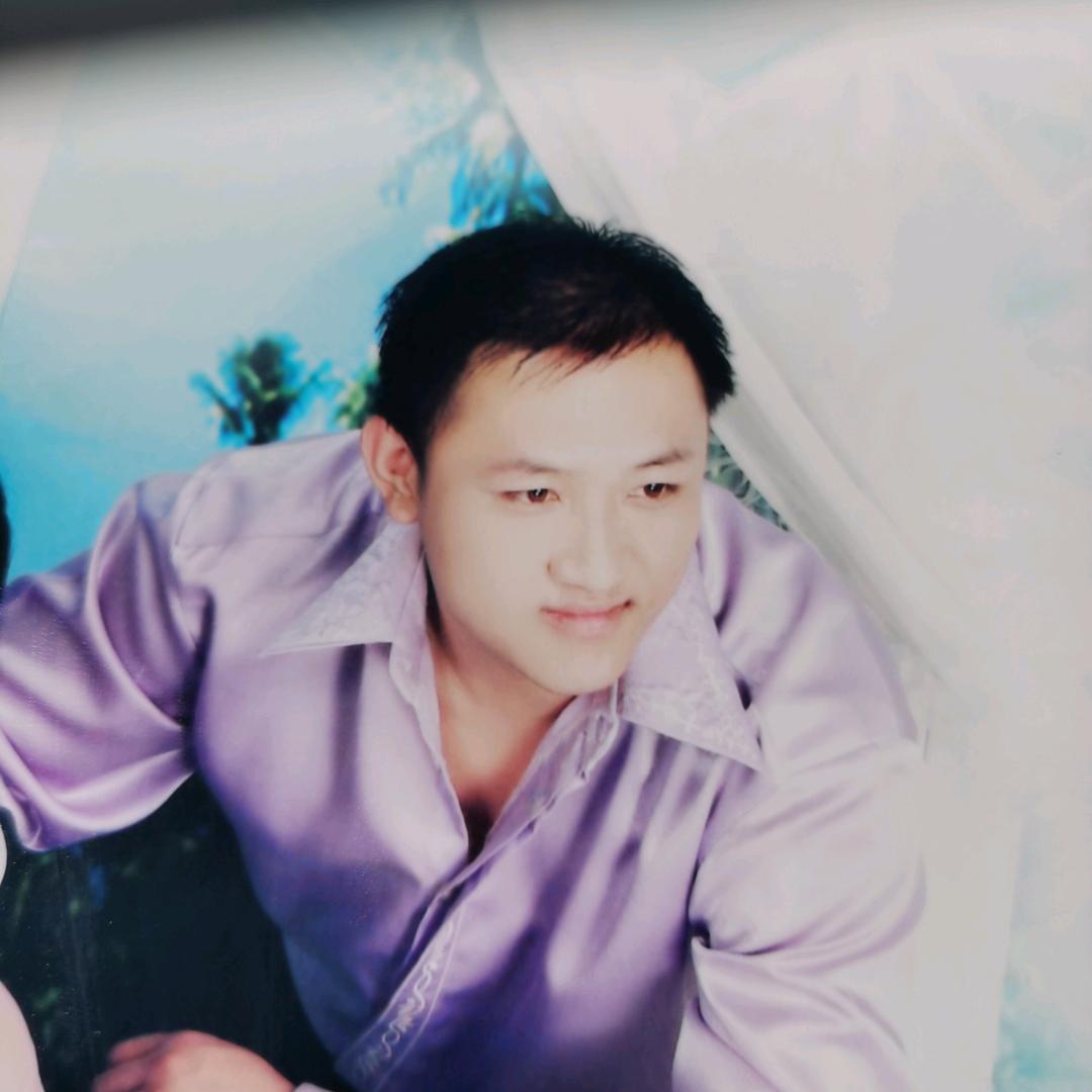 心理咨询师凌云