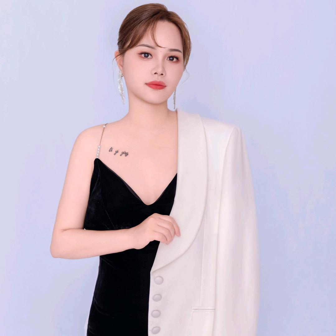 ☆💞吴川香港雅熹代理商💕璎儿