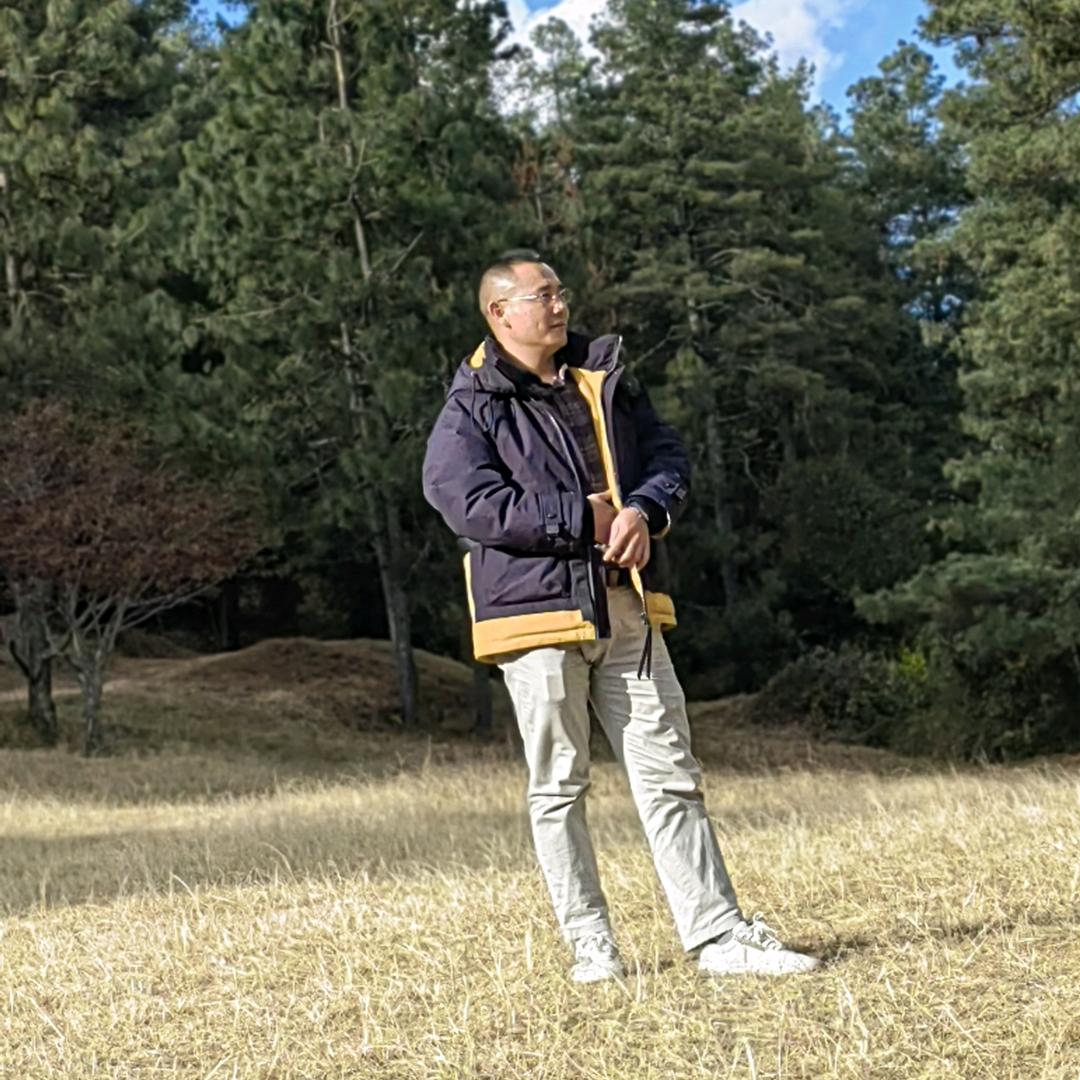 彝州.雄鹰