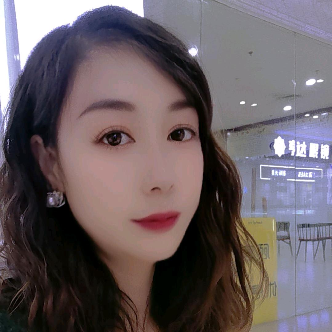 种沙滩橘的小姐姐