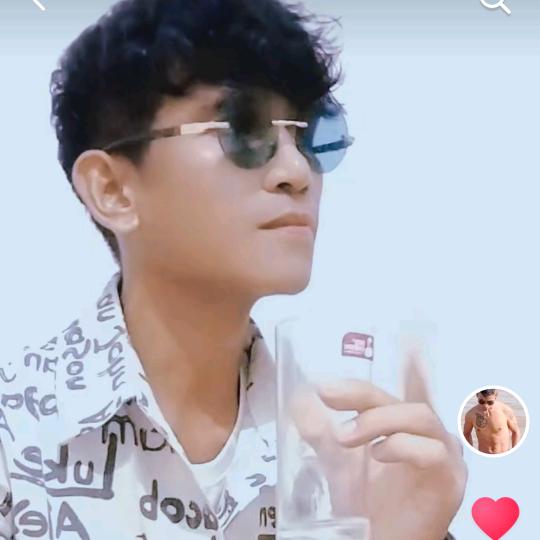 墨镜哥《云沧佤族人》