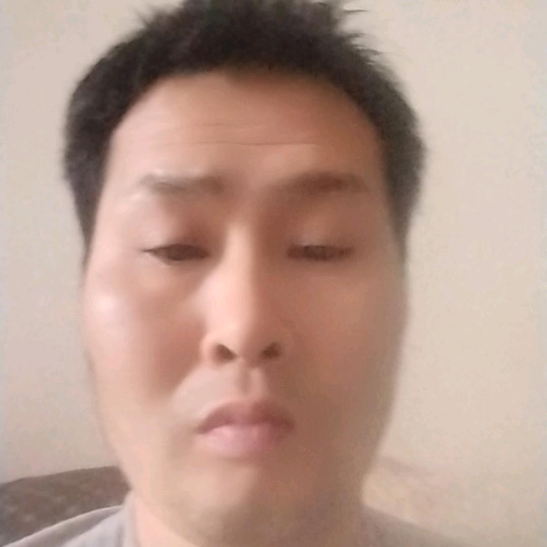 喜欢白饭的桃子头像