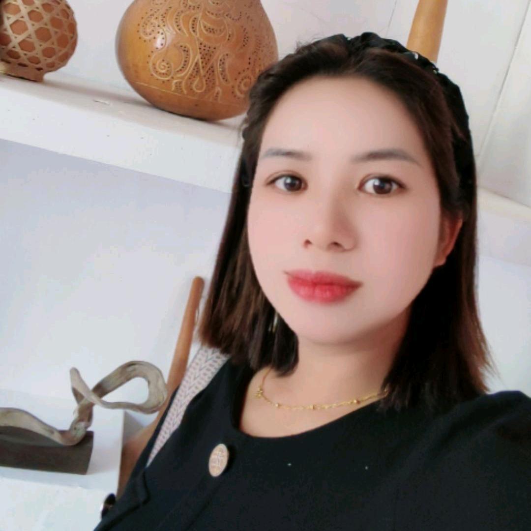 艳梅（火塘庭院农家乐）