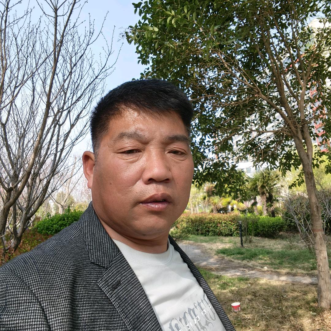 三个女儿老爸