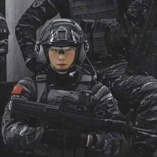 阿瓒
