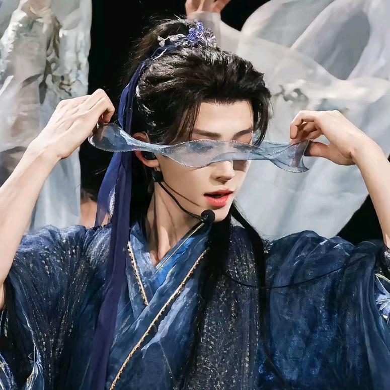 超乖的小财迷👧🏻✨