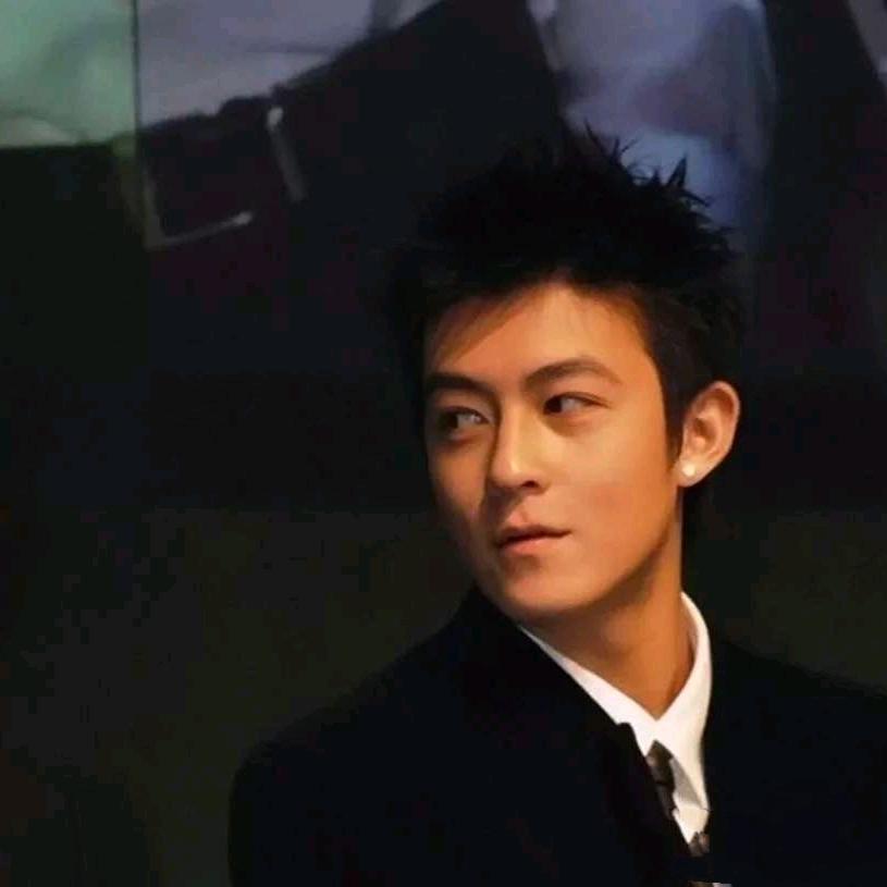 🌈因厌世而愁眸🌈