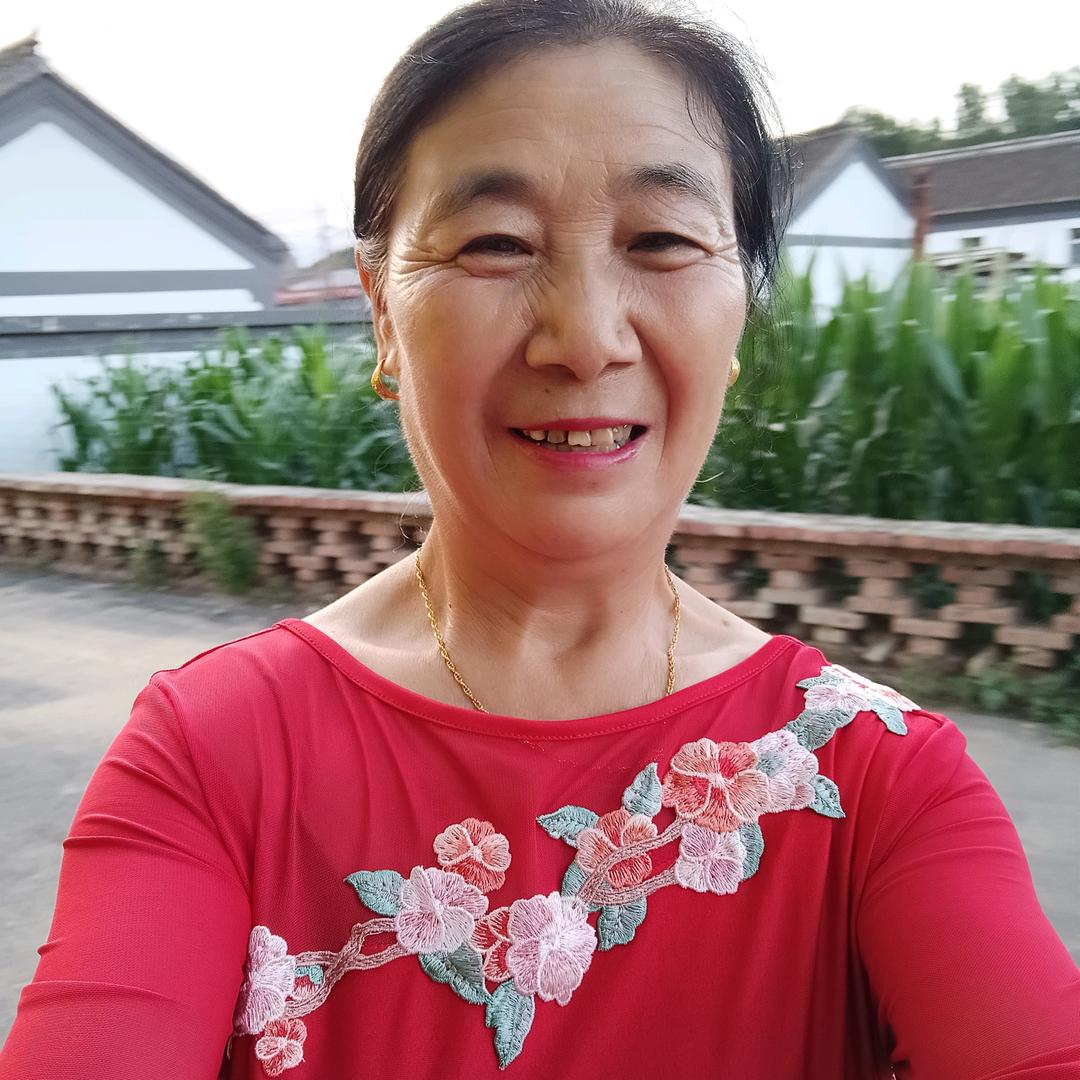 田玉珍(美美哒)