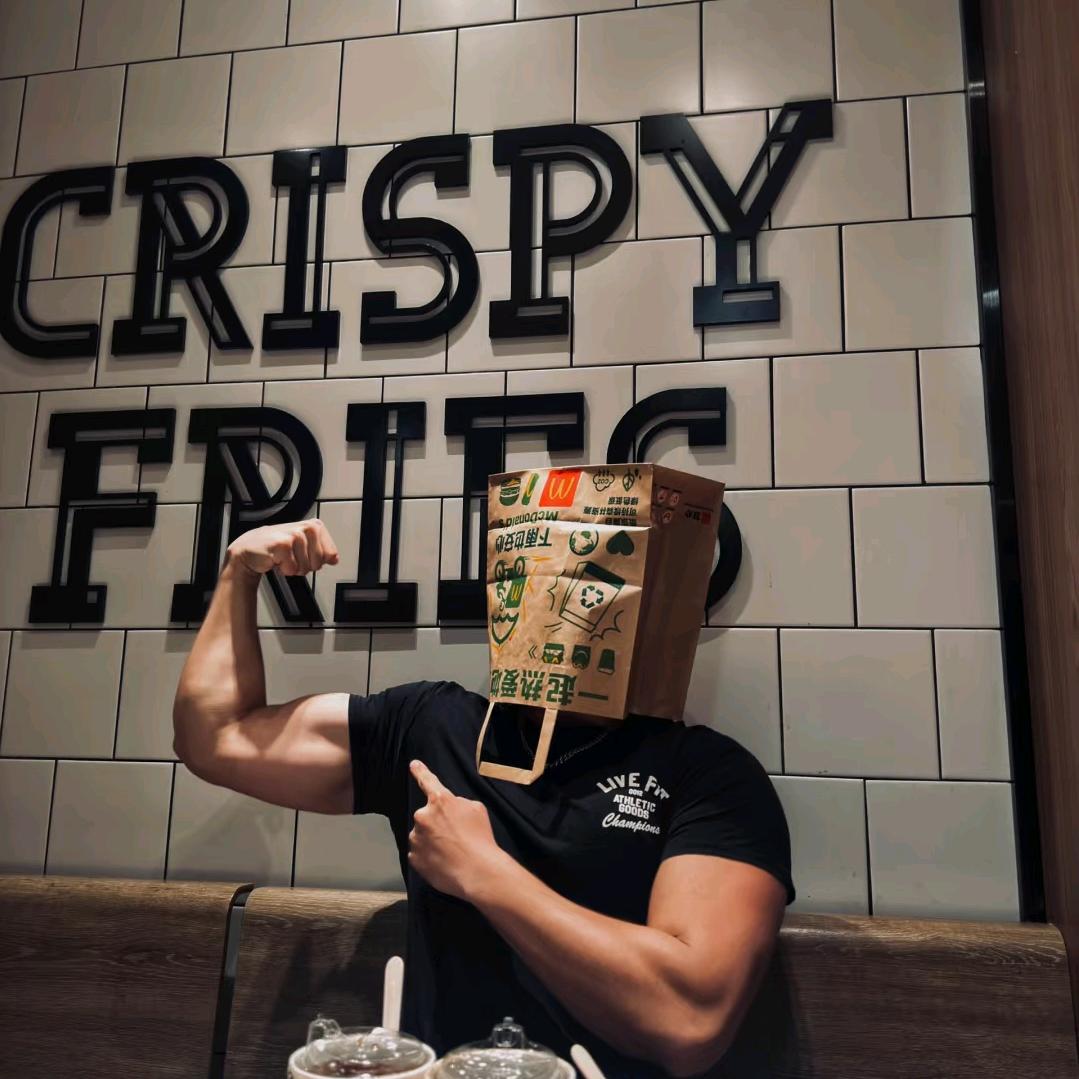 菏泽大表哥健身训练营_教练