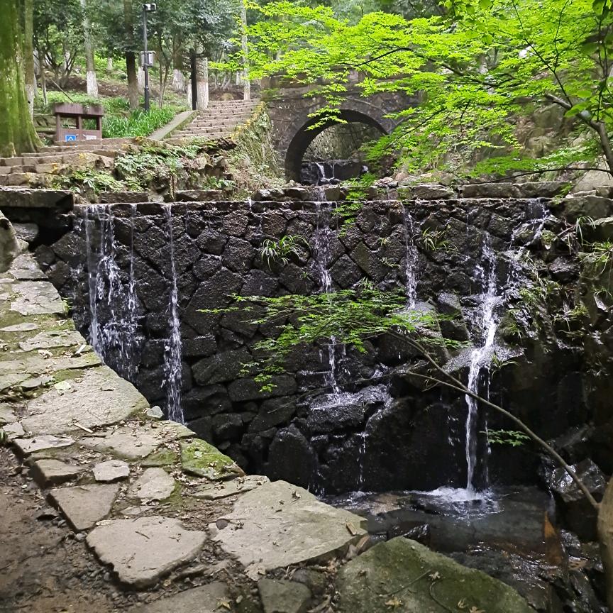 (*´I`*)踏雪无痕₍˄·͈༝·͈˄*