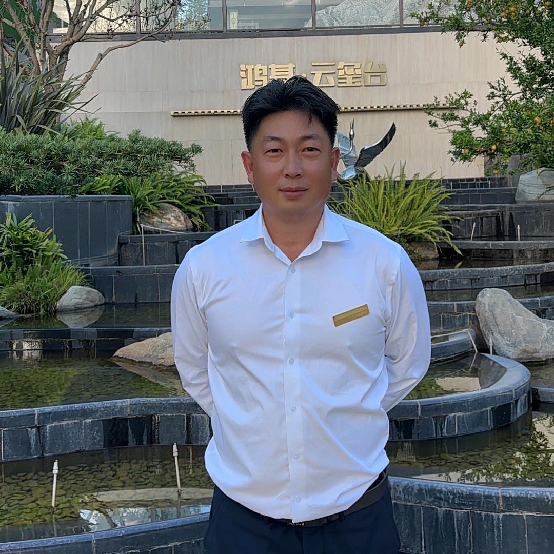 鸿基云玺台售楼部林哥