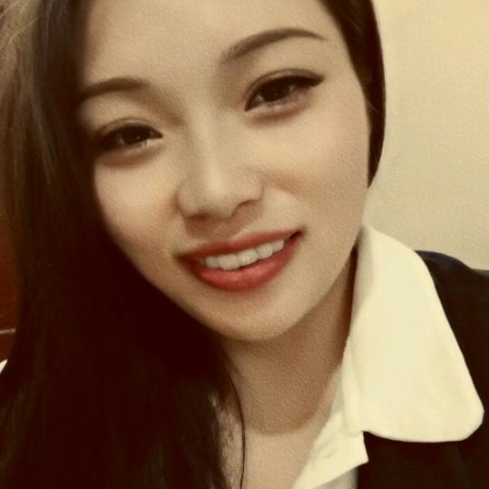 刘莹莹～带娃中