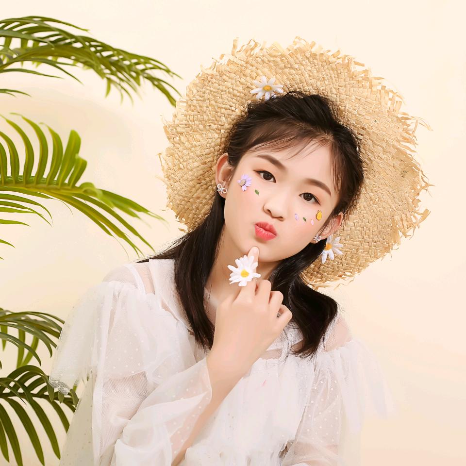 百小顺阿昱化妆行