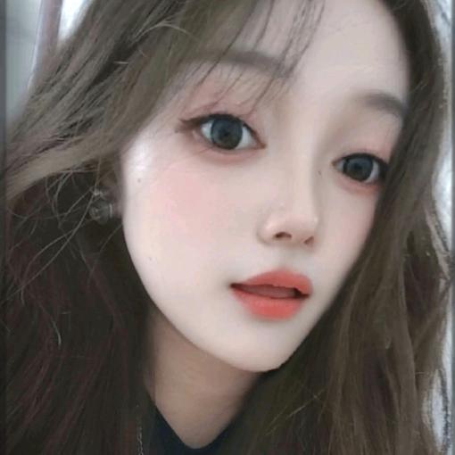 哇，是亚亚啊。