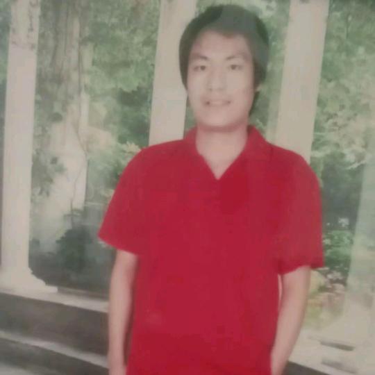 且行且珍惜.（张议）