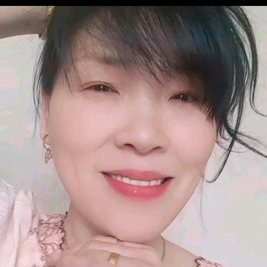 英子.