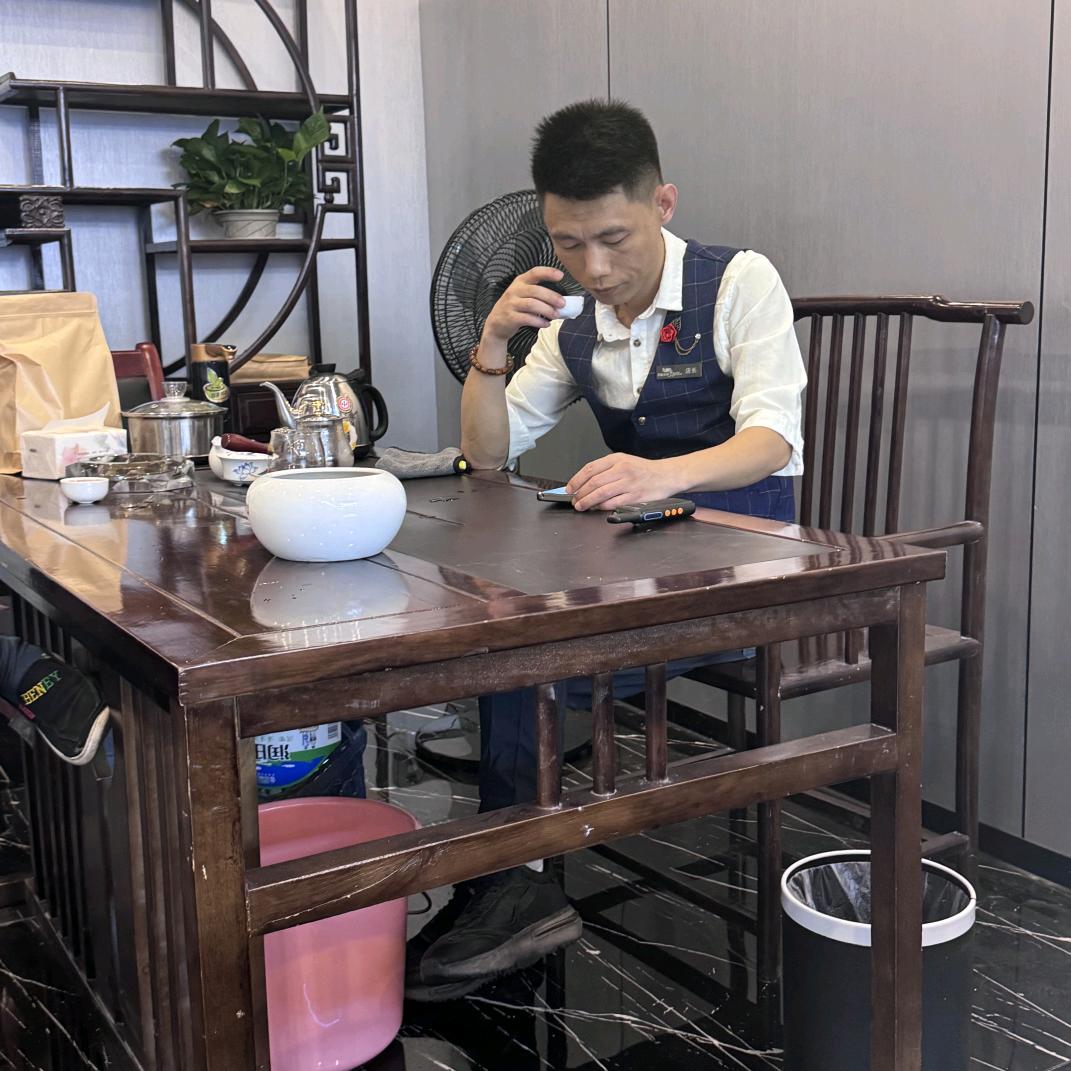 黑龍🎱万疯（招助教）