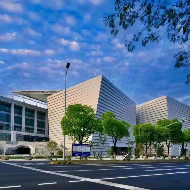 梁捷体育-广勤游泳馆