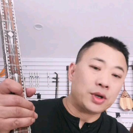 刘军器乐书法