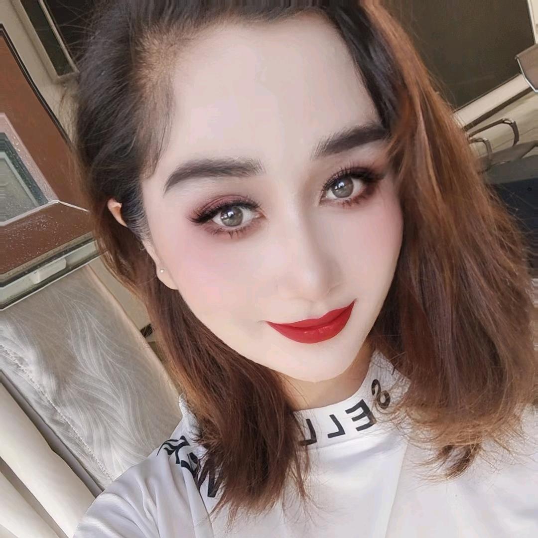 凯丽比努尔