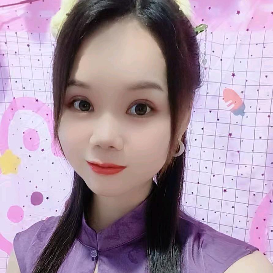 小何姐姐