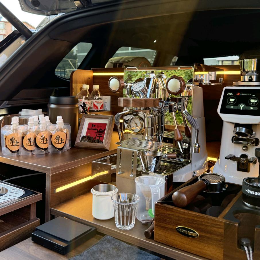 上岸咖啡  唯一（本溪移动咖啡车）