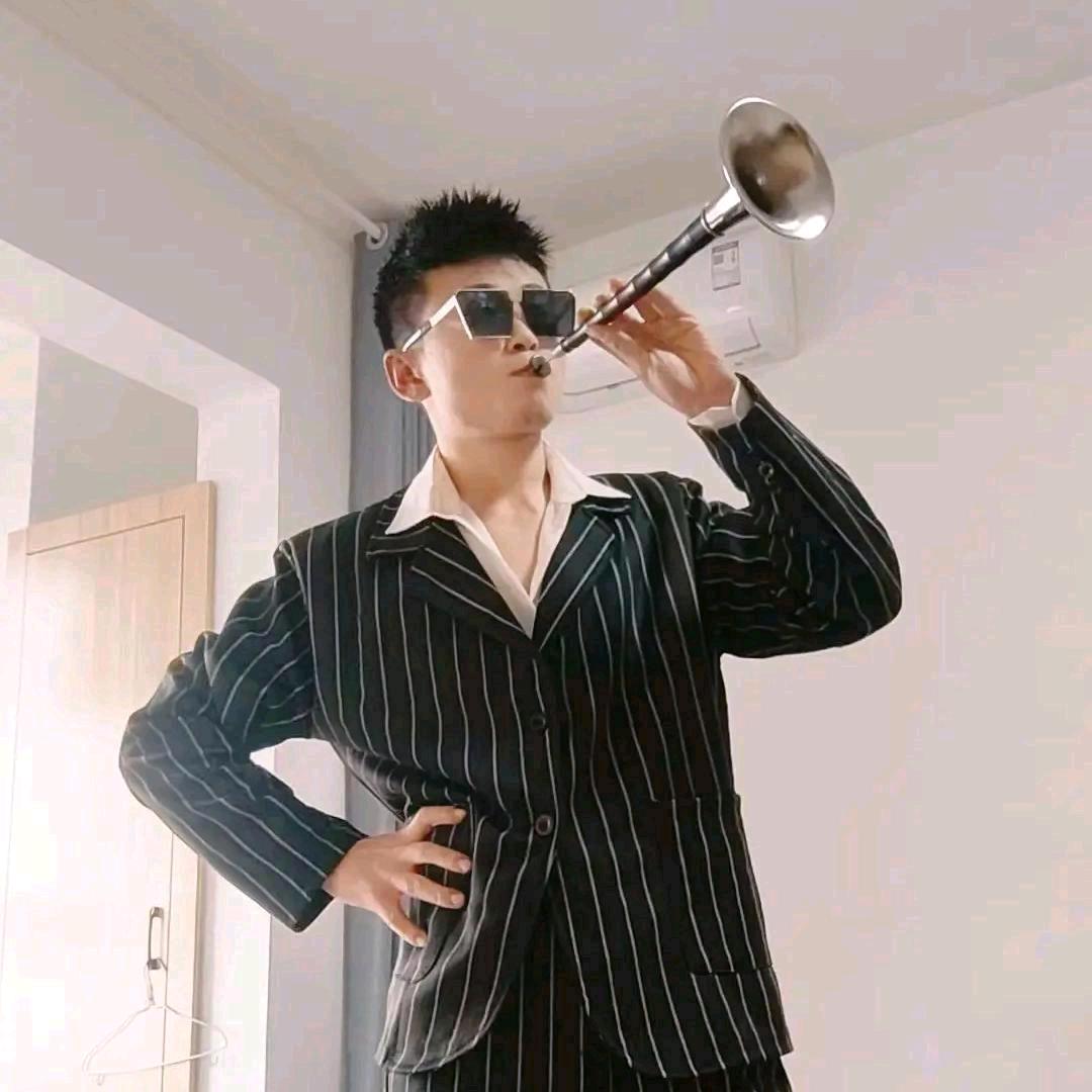 大威🐯《忠孝仁义》