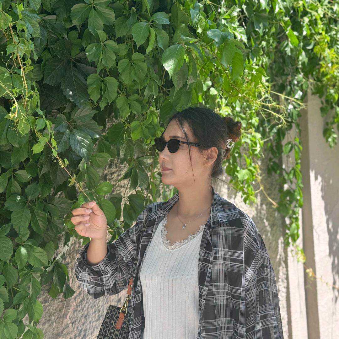 爱吃的小妹