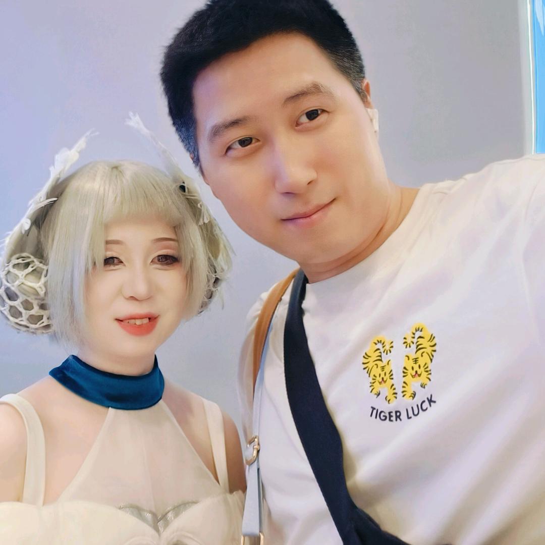 凌小喵有人疼