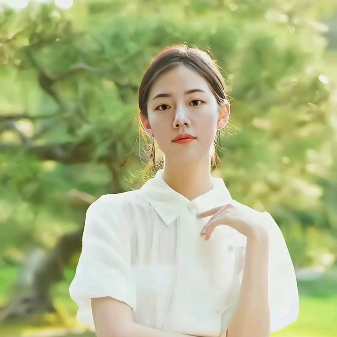 莹莹
