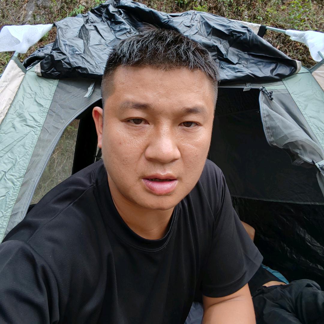 球鞋锅锅