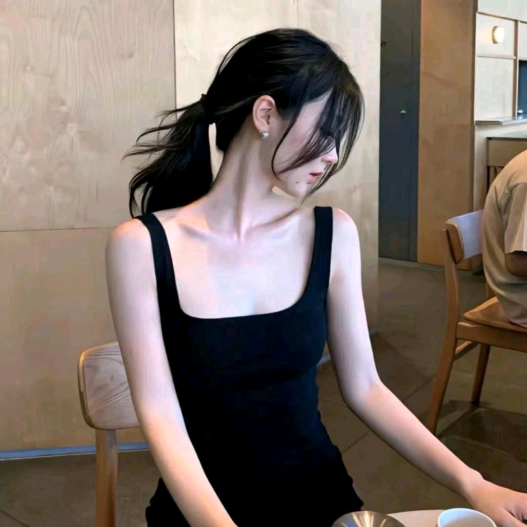 欣欣子.