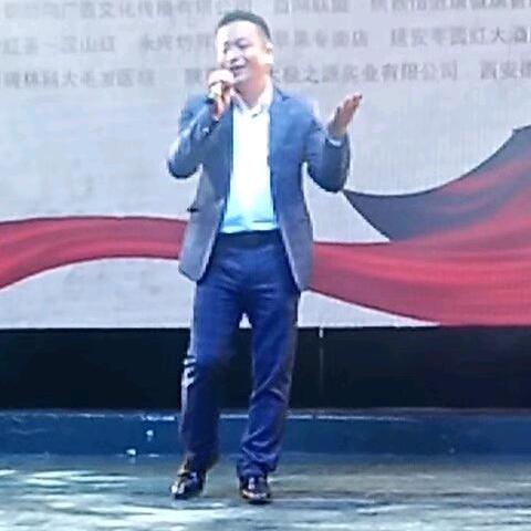 任飞《承接各种土建楼房平房等工程》