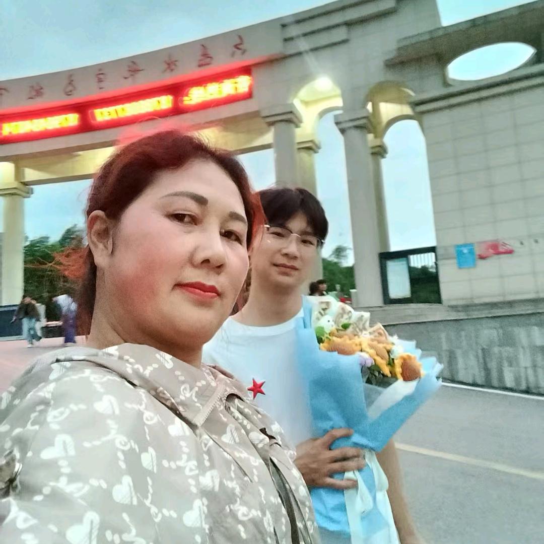 四个娃的农村宝妈