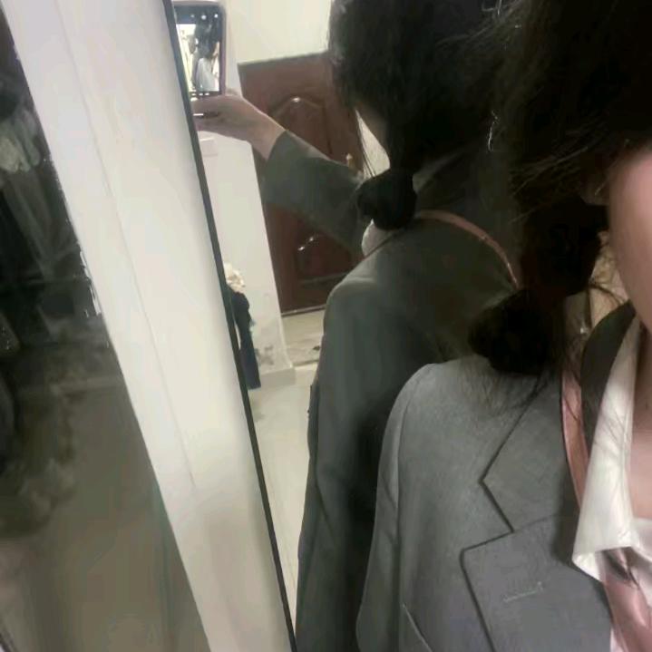 我超级爱吃肉˵¯͒〰¯͒˵