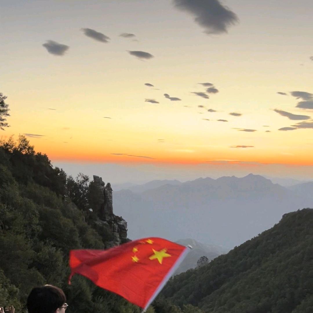 小张，，，。