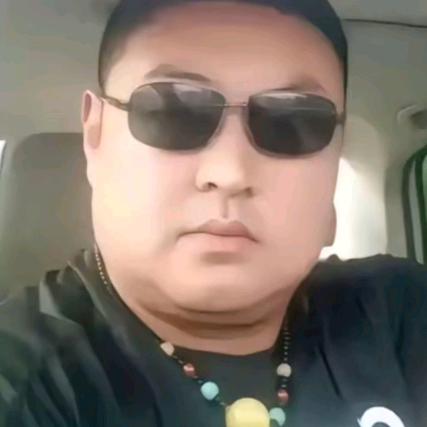 偷穿舍友nk被打成狗