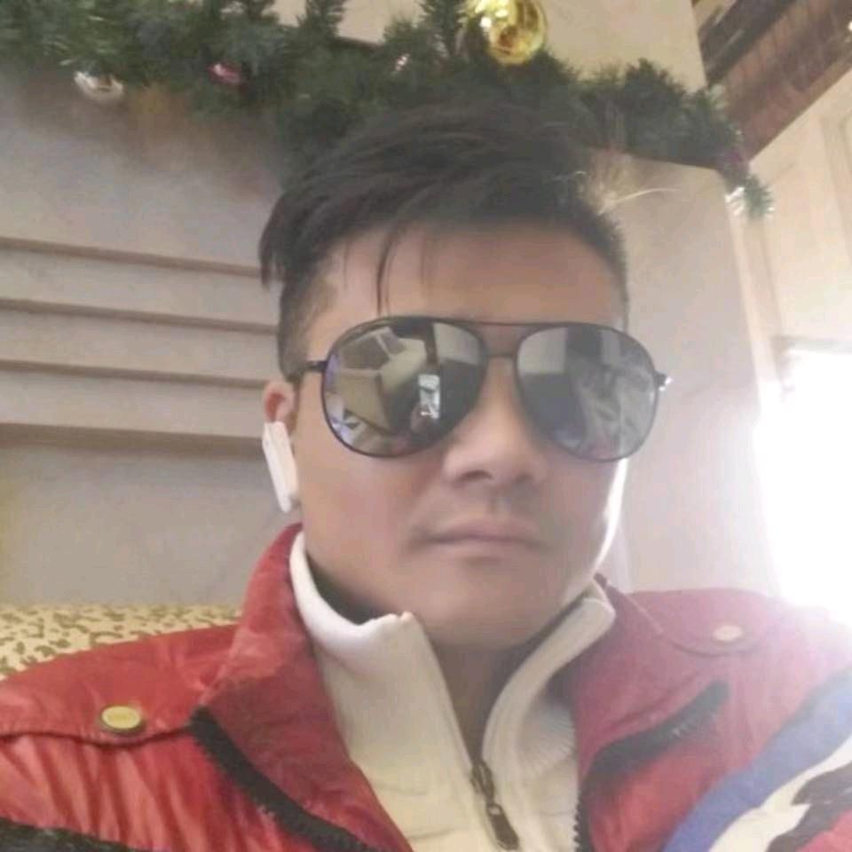 根本英俊