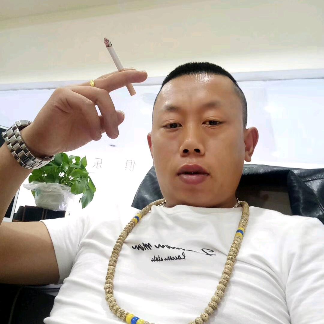 炮哥：专业回收报废车