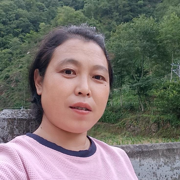 秀姐，不定时间开播