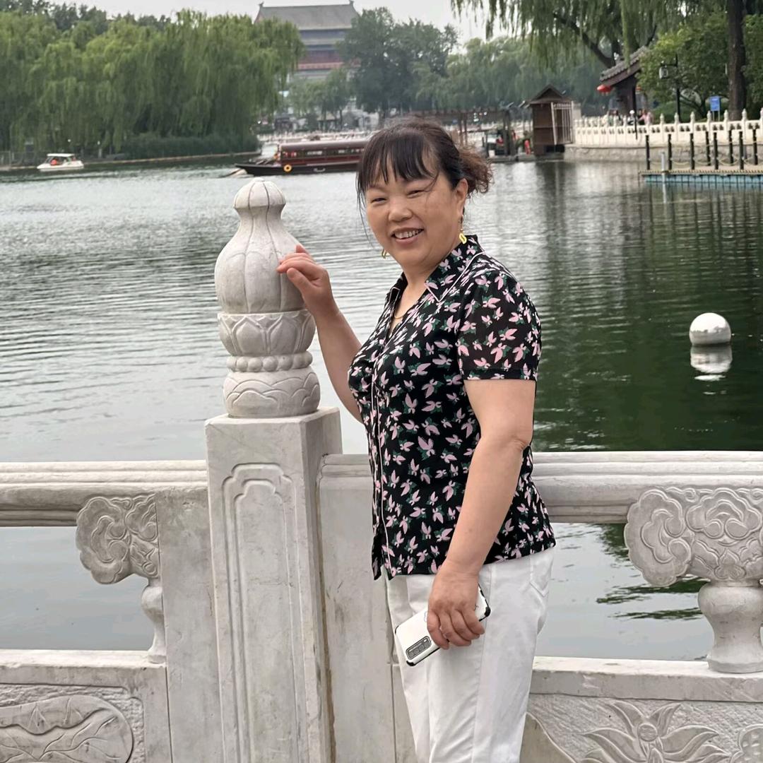 邱秋橱窗