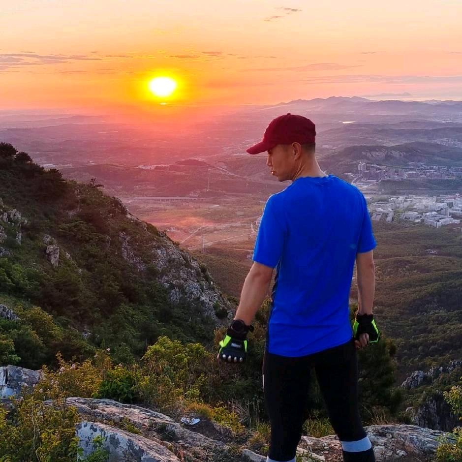 大•江（陪跑员）