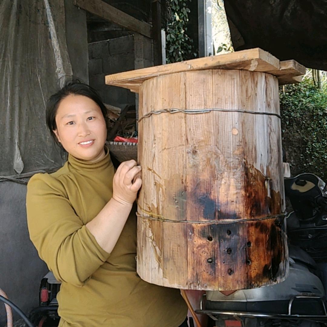 三嫂诱蜂