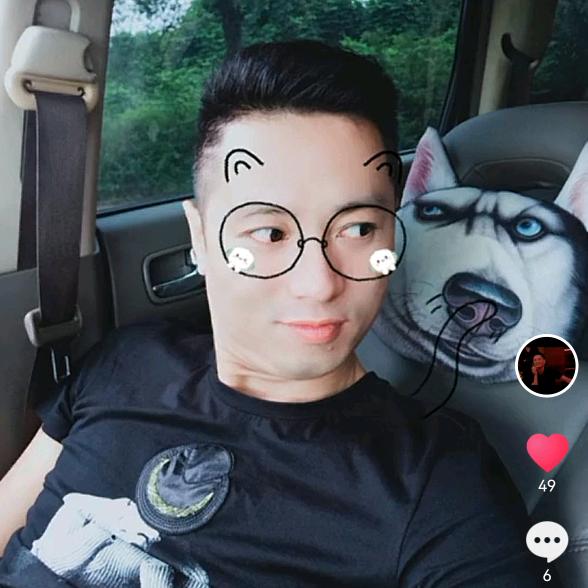潮人酒吧👉小飞哥